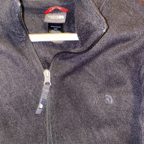 Men’s North Face - Picture 3 of 5